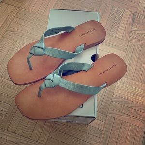 Frye NWT perry knot sandal